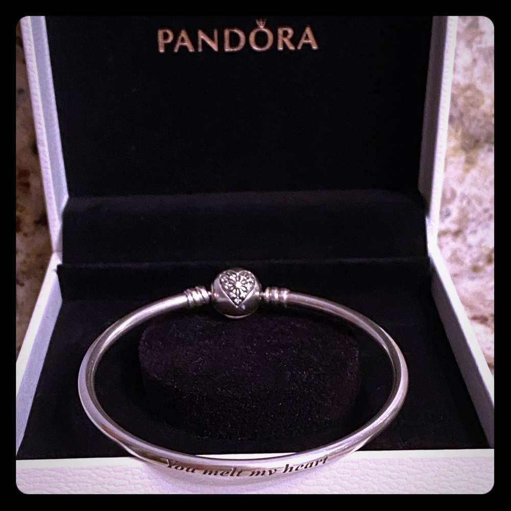 Pandora You Melt My Heart Winter Bangle Bracelet Size 6.7